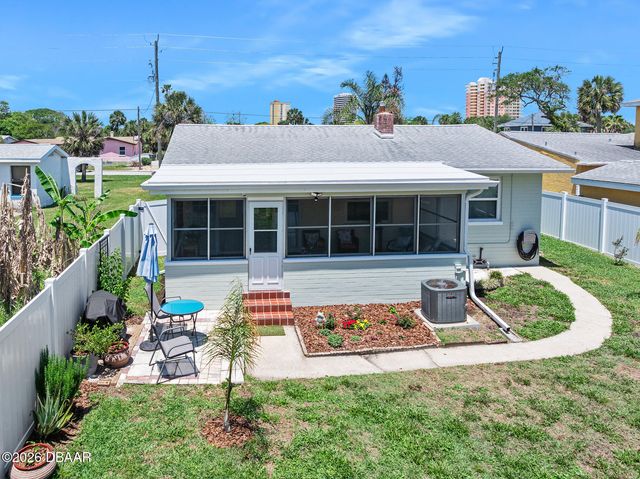 336 Seaview Avenue, Daytona Beach, FL 32118