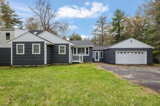 94 Fearing Hill Rd, Wareham, MA 02576