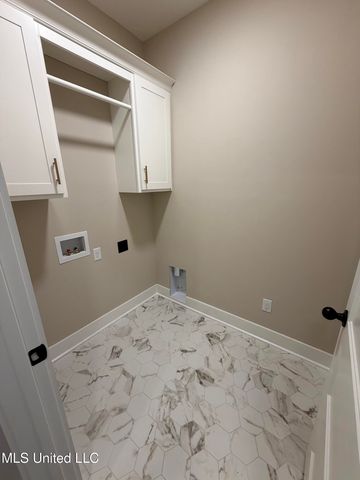 4291 S Bolivar Trail, Olive Branch, MS 38654