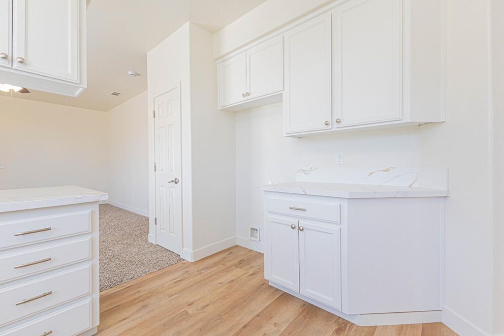 Image 10 of property listing at 772 San Andrea Avenue, Madera, CA 93637