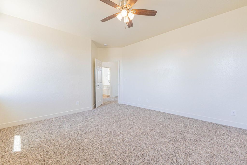Image 23 of property listing at 772 San Andrea Avenue, Madera, CA 93637