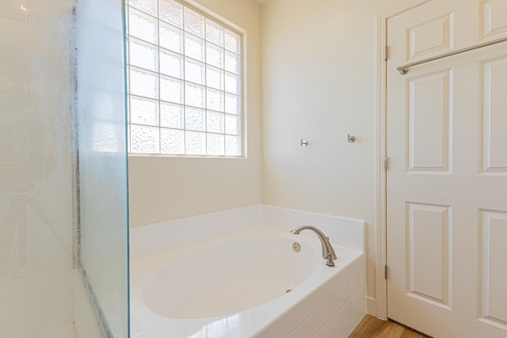 Image 26 of property listing at 772 San Andrea Avenue, Madera, CA 93637