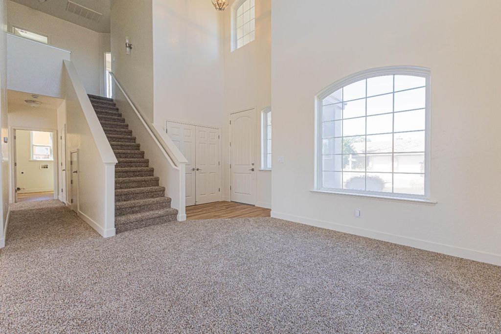 Image 3 of property listing at 772 San Andrea Avenue, Madera, CA 93637