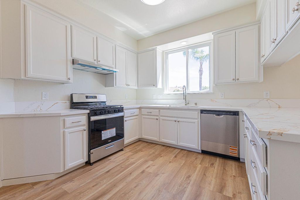 Image 9 of property listing at 772 San Andrea Avenue, Madera, CA 93637