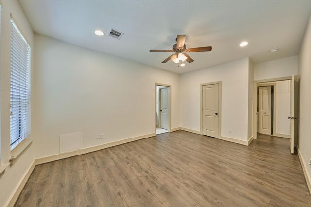 2422 Navigation Boulevard E, Houston, TX 77003