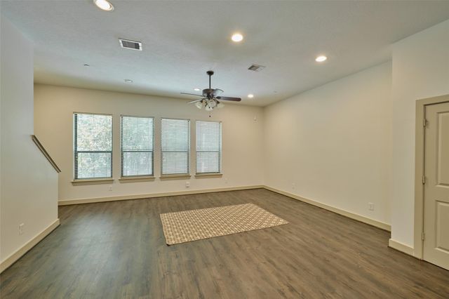 2422 Navigation Boulevard E, Houston, TX 77003