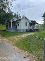 108 N Eighth St, Lafollette, TN 37766