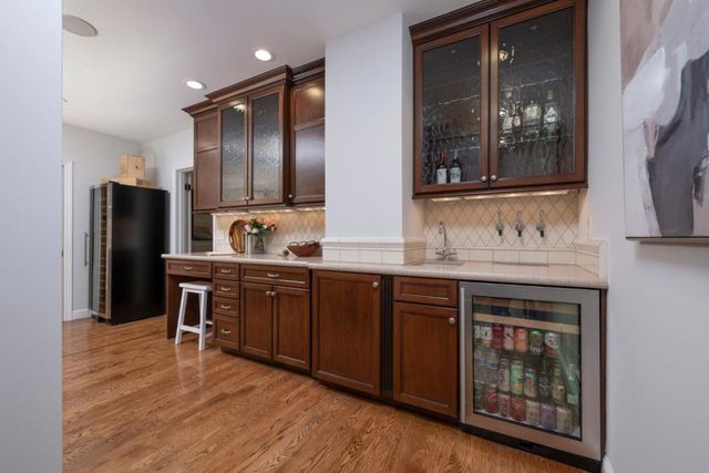 1455 Cabrillo Avenue, Burlingame, CA 94010