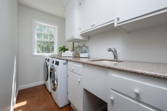 1455 Cabrillo Avenue, Burlingame, CA 94010