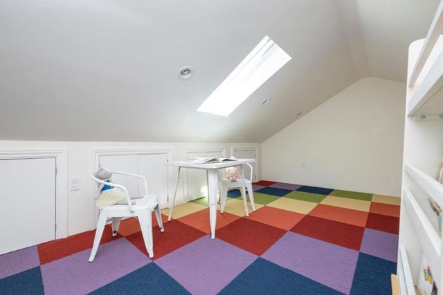 1455 Cabrillo Avenue, Burlingame, CA 94010