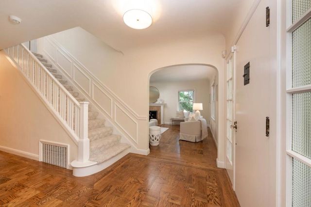 1455 Cabrillo Avenue, Burlingame, CA 94010