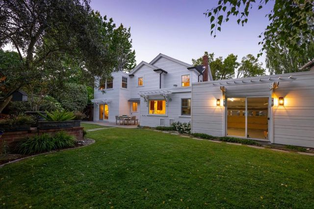 1455 Cabrillo Avenue, Burlingame, CA 94010
