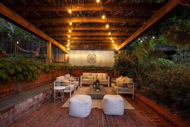 1455 Cabrillo Avenue, Burlingame, CA 94010