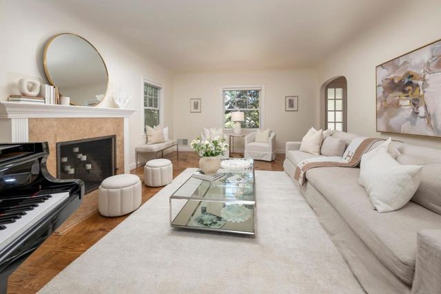 1455 Cabrillo Avenue, Burlingame, CA 94010