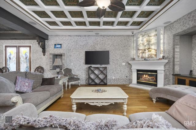 309 Sonoma Vine Court, Bakersfield, CA 93314