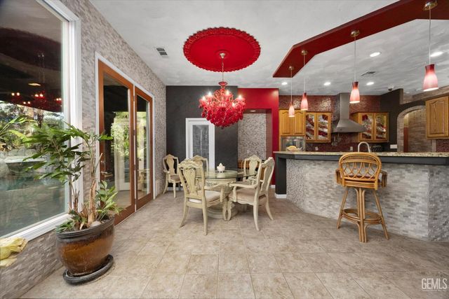 309 Sonoma Vine Court, Bakersfield, CA 93314