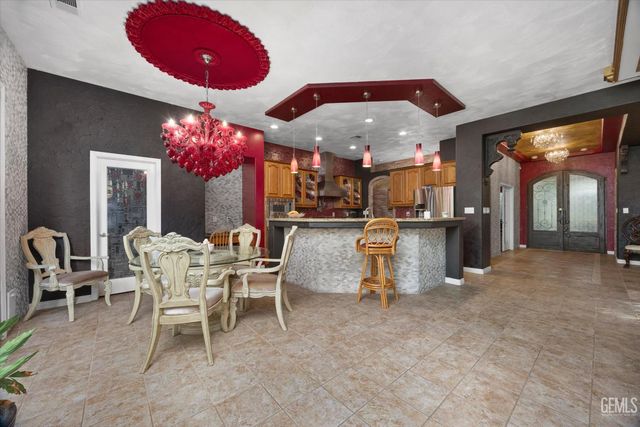 309 Sonoma Vine Court, Bakersfield, CA 93314