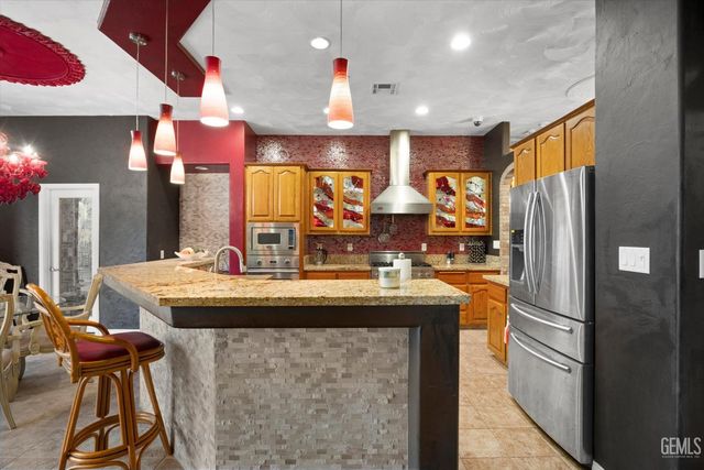 309 Sonoma Vine Court, Bakersfield, CA 93314