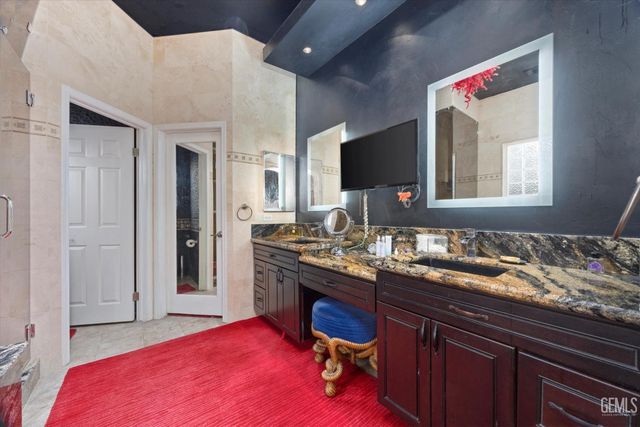 309 Sonoma Vine Court, Bakersfield, CA 93314