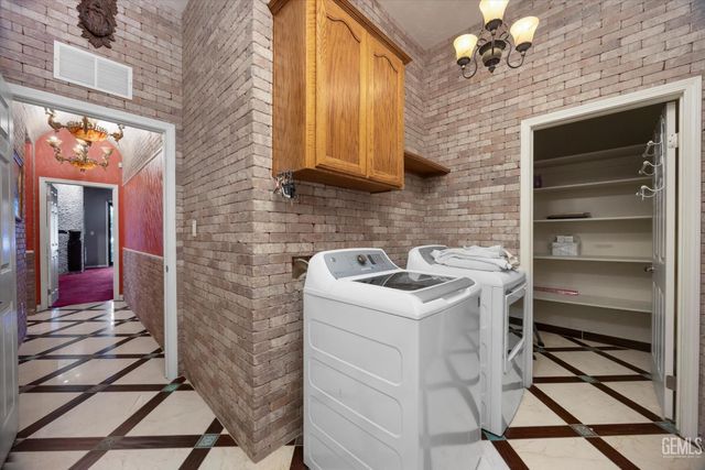 309 Sonoma Vine Court, Bakersfield, CA 93314