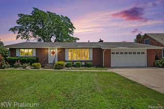49750 Nautical Drive, Chesterfield Township, MI 48047
