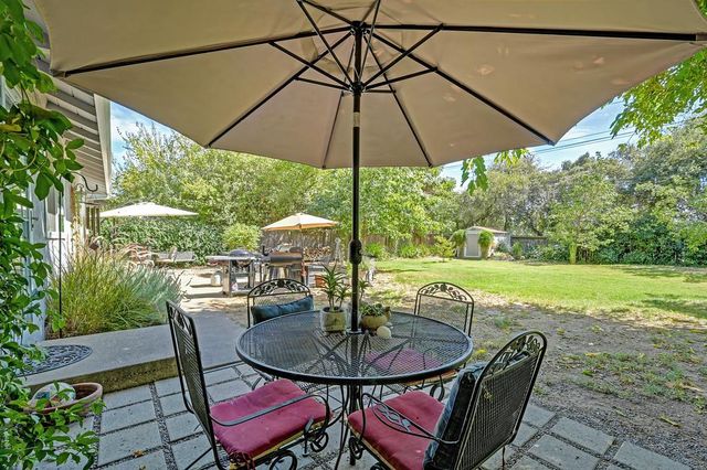 8630 Fairmont Way, Fair Oaks, CA 95628