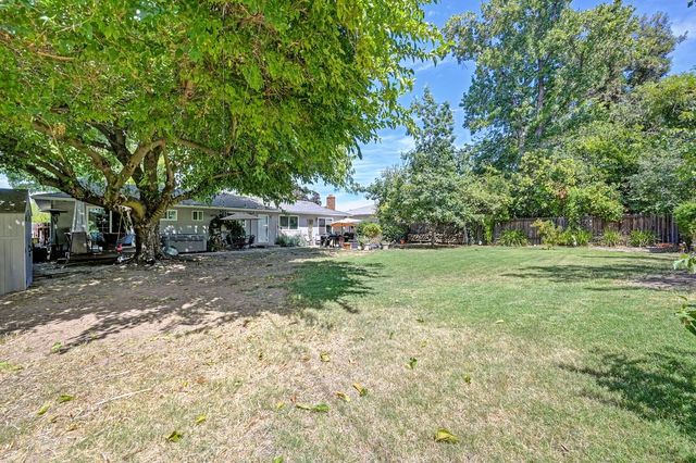 8630 Fairmont Way, Fair Oaks, CA 95628
