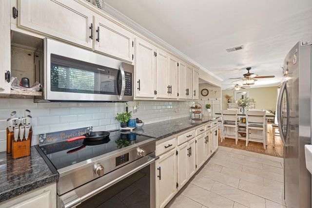 8630 Fairmont Way, Fair Oaks, CA 95628