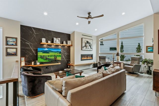 803 W Willapa Ave, Spokane, WA 99224