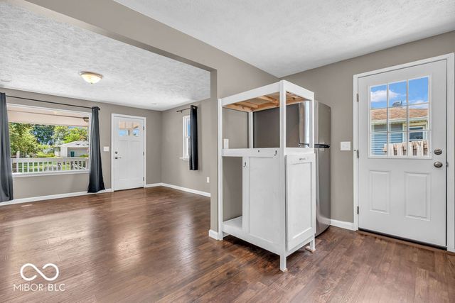 6305 Vigo Drive, Clayton, IN 46118