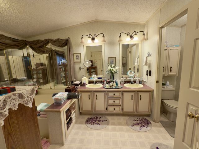 3794 Sulphur Creek Rd, Centerville, TN 37033