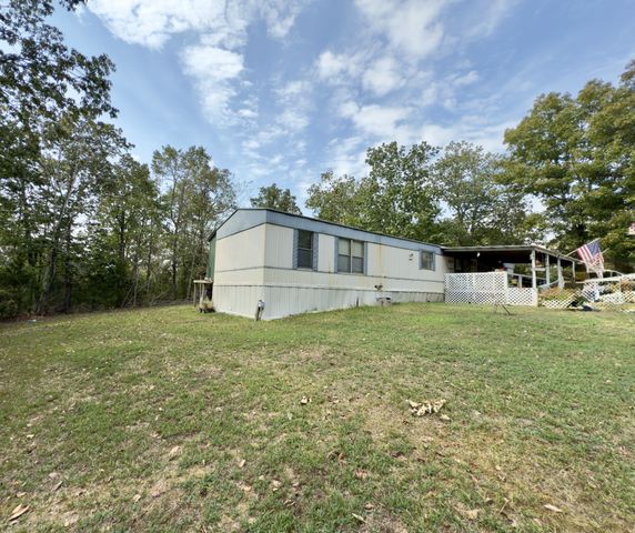 3794 Sulphur Creek Rd, Centerville, TN 37033