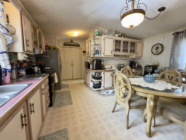 3794 Sulphur Creek Rd, Centerville, TN 37033