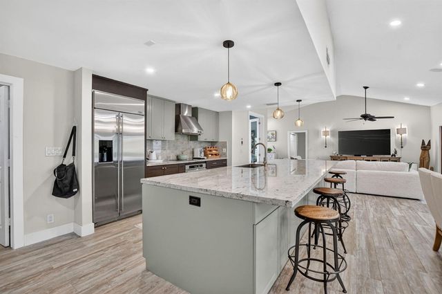 10221 Harbourtown Court, Boca Raton, FL 33498