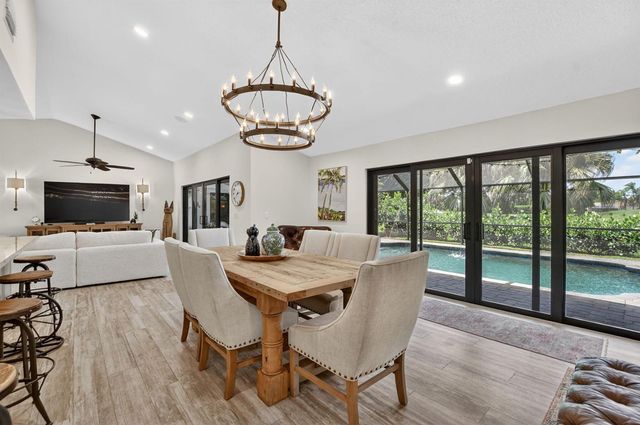 10221 Harbourtown Court, Boca Raton, FL 33498