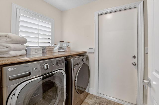 10221 Harbourtown Court, Boca Raton, FL 33498