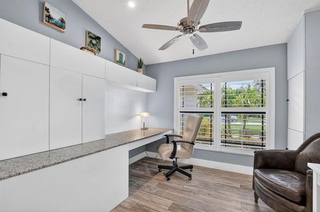 10221 Harbourtown Court, Boca Raton, FL 33498
