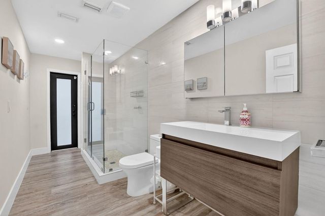 10221 Harbourtown Court, Boca Raton, FL 33498