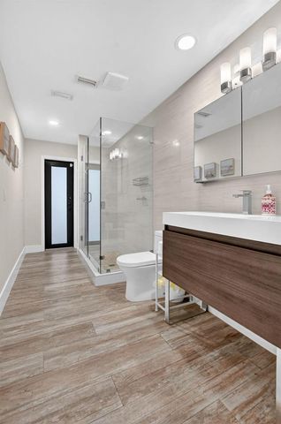 10221 Harbourtown Court, Boca Raton, FL 33498