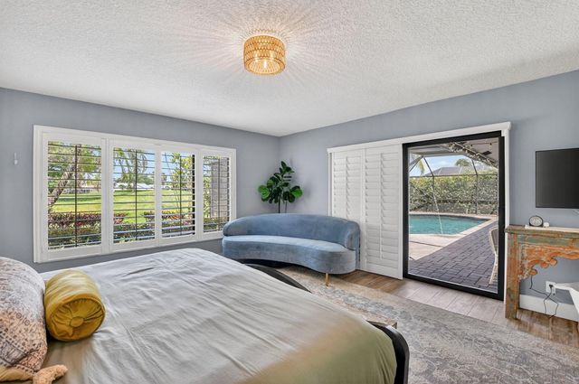 10221 Harbourtown Court, Boca Raton, FL 33498
