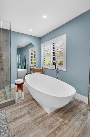 10221 Harbourtown Court, Boca Raton, FL 33498