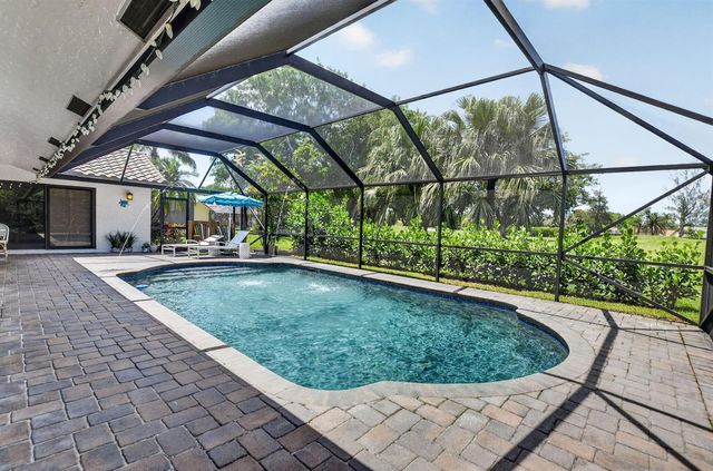 10221 Harbourtown Court, Boca Raton, FL 33498