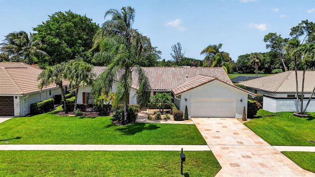 10221 Harbourtown Court, Boca Raton, FL 33498