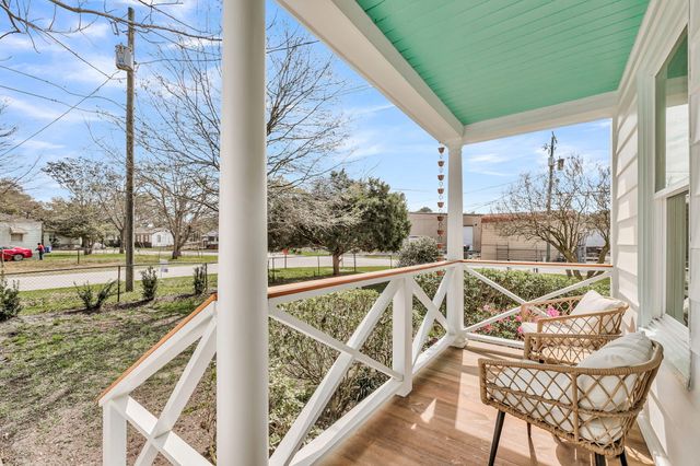 2698 Olympia Avenue, North Charleston, SC 29405