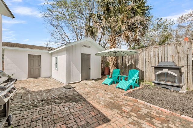 2698 Olympia Avenue, North Charleston, SC 29405