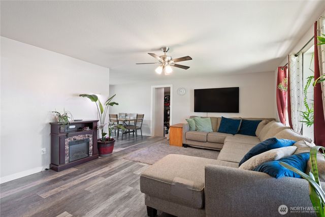 320 Cedar Court, Winlock, WA 98596