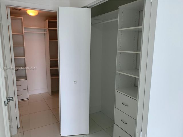 90 SW 3rd St 3610, Miami, FL 33130