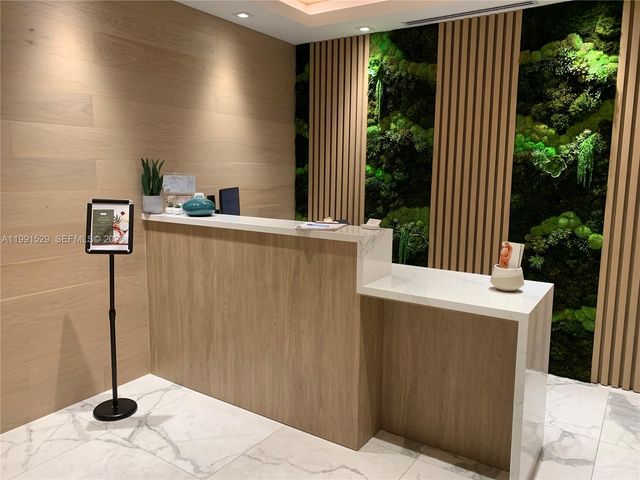 90 SW 3rd St 3610, Miami, FL 33130