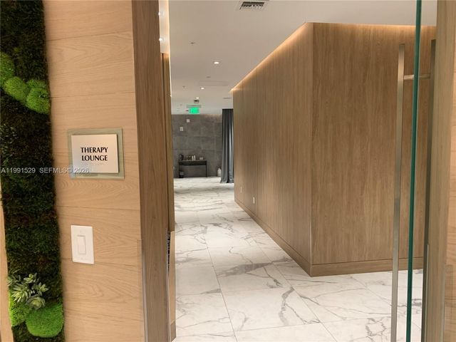 90 SW 3rd St 3610, Miami, FL 33130