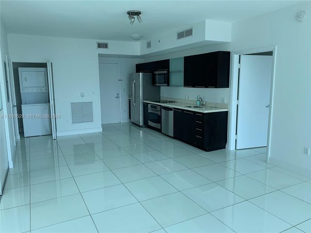 90 SW 3rd St 3610, Miami, FL 33130